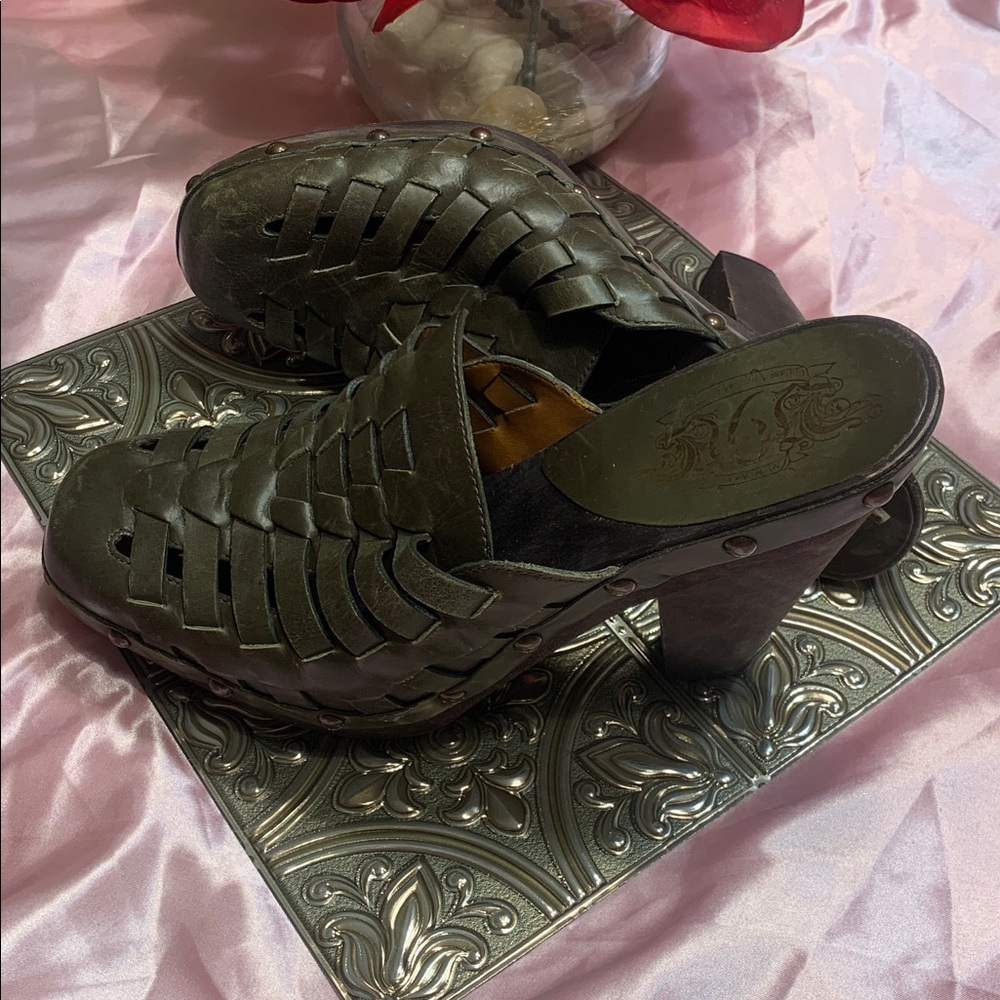 🌹Vintage NINE WEST • Vintage America Collection Evergreen Leather Platform Clogs